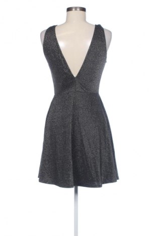Šaty  H&M Divided, Velikost M, Barva Vícebarevné, Cena  329,00 Kč