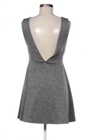 Рокля H&M Divided, Размер M, Цвят Многоцветен, Цена 12,99 лв.