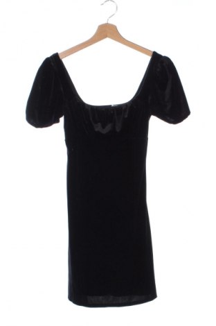 Рокля H&M Divided, Размер XS, Цвят Черен, Цена 31,44 лв.