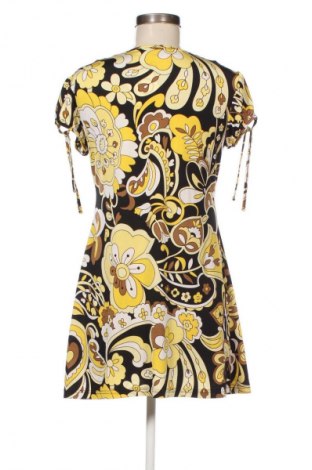 Kleid Lisa Tossa, Größe L, Farbe Mehrfarbig, Preis 25,99 €