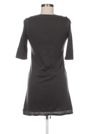 Šaty  Marc Cain Sports, Veľkosť M, Farba Sivá, Cena  59,95 €