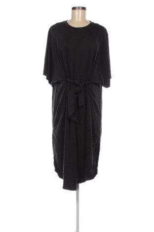 Kleid Monki, Größe L, Farbe Schwarz, Preis 18,99 €