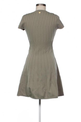 Kleid Nikkie, Größe M, Farbe Grün, Preis 41,60 €
