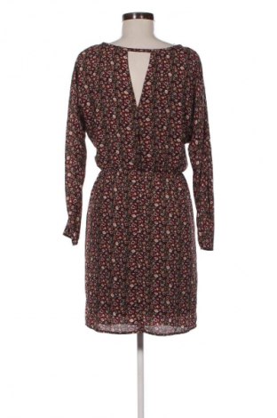 Sukienka Pepe Jeans, Rozmiar M, Kolor Kolorowy, Cena 268,99 zł