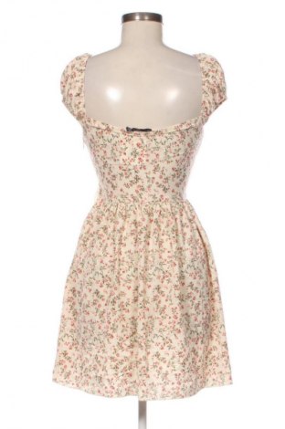 Φόρεμα Pretty Little Thing, Μέγεθος S, Χρώμα Πολύχρωμο, Τιμή 18,99 €