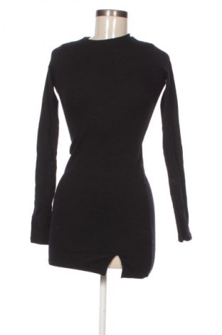 Šaty  Pull&Bear, Velikost M, Barva Černá, Cena  189,00 Kč