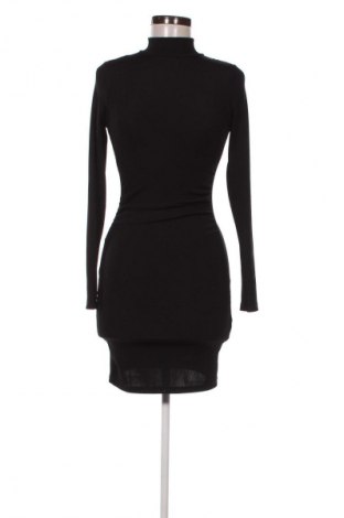 Šaty  Pull&Bear, Veľkosť S, Farba Čierna, Cena  16,95 €