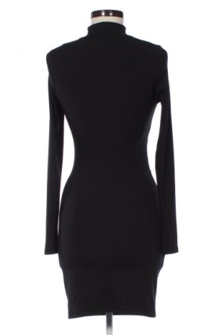 Φόρεμα Pull&Bear, Μέγεθος M, Χρώμα Μαύρο, Τιμή 18,99 €