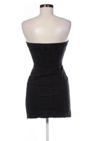 Rochie Pull&Bear, Mărime M, Culoare Negru, Preț 132,99 Lei