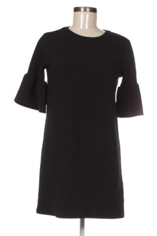 Sukienka Pull&Bear, Rozmiar S, Kolor Czarny, Cena 95,99 zł