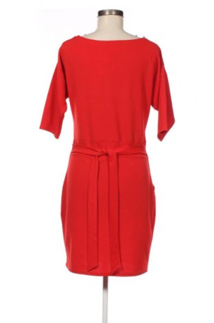 Kleid Quinze Heures Trente, Größe M, Farbe Rot, Preis 20,99 €