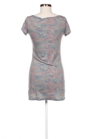 Kleid Romeo & Juliet, Größe M, Farbe Mehrfarbig, Preis 24,27 €