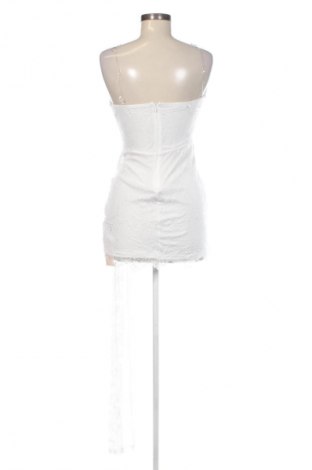 Kleid SHEIN, Größe M, Farbe Weiß, Preis 31,99 €