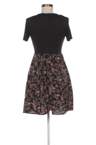 Sukienka SHEIN, Rozmiar M, Kolor Kolorowy, Cena 95,99 zł