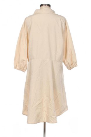 Sukienka SHEIN, Rozmiar 3XL, Kolor ecru, Cena 134,99 zł