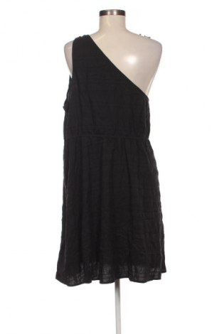Sukienka SHEIN, Rozmiar 3XL, Kolor Czarny, Cena 104,99 zł