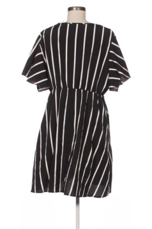 Kleid SHEIN, Größe XXL, Farbe Mehrfarbig, Preis 20,99 €