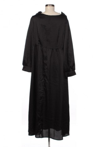 Sukienka SHEIN, Rozmiar XL, Kolor Czarny, Cena 95,99 zł