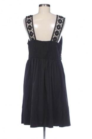 Φόρεμα SHEIN, Μέγεθος XL, Χρώμα Μαύρο, Τιμή 18,99 €