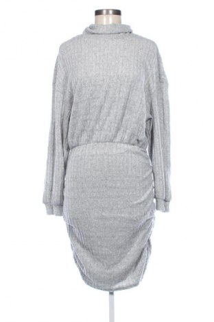 Kleid SHEIN, Größe L, Farbe Grau, Preis € 14,76