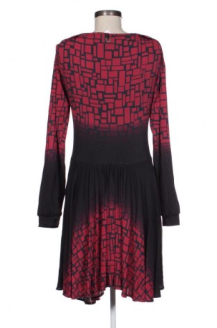 Ruha Save The Queen, Méret XL, Szín Sokszínű, Ár 27 512 Ft