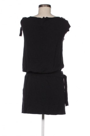 Ruha Stradivarius, Méret M, Szín Fekete, Ár 6 108 Ft