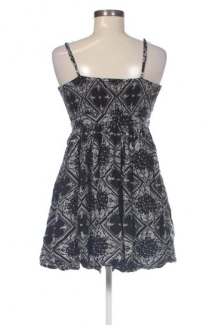 Kleid Superdry, Größe M, Farbe Mehrfarbig, Preis 46,99 €