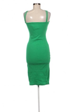 Kleid Trendyol, Größe M, Farbe Grün, Preis 33,99 €