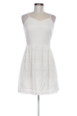 Φόρεμα Vero Moda, Μέγεθος S, Χρώμα Λευκό, Τιμή 13,99 €