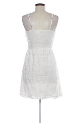 Φόρεμα Vero Moda, Μέγεθος S, Χρώμα Λευκό, Τιμή 13,99 €