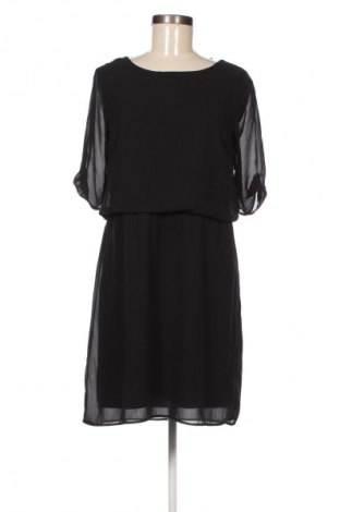 Рокля Vero Moda, Размер M, Цвят Черен, Цена 27,99 лв.