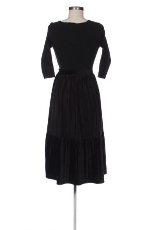 Kleid Vero Moda, Größe S, Farbe Schwarz, Preis 13,63 €