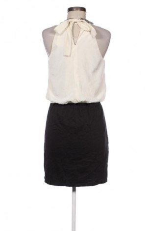 Sukienka Vero Moda, Rozmiar M, Kolor Kolorowy, Cena 117,82 zł