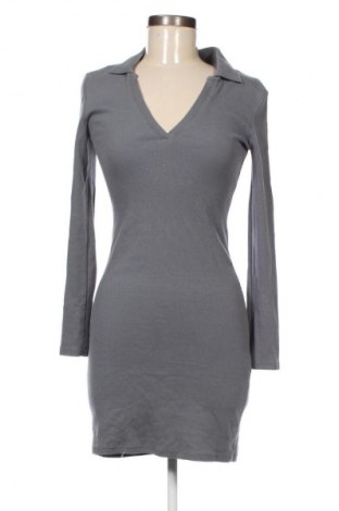 Kleid Zara, Größe M, Farbe Grau, Preis 8,99 €