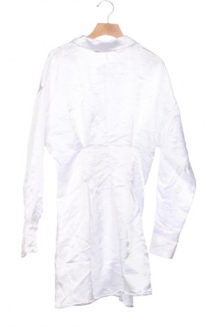 Kleid Zara, Größe XS, Farbe Weiß, Preis 17,25 €