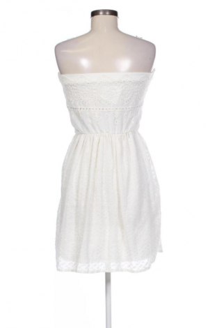 Sukienka Zara Trafaluc, Rozmiar M, Kolor Biały, Cena 157,99 zł