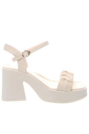 Szandálok Fashion, Méret 36, Szín Fehér, Ár 8 678 Ft