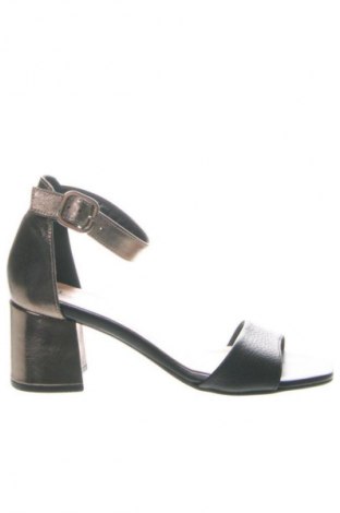 Sandalen New Matic, Größe 36, Farbe Mehrfarbig, Preis 63,34 €
