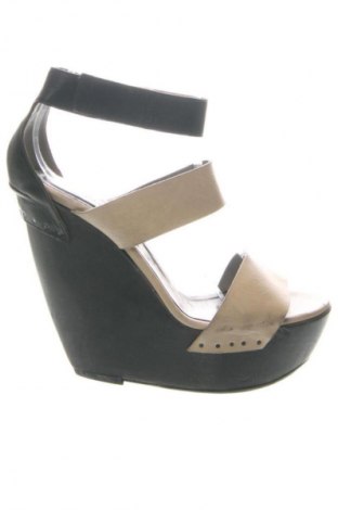 Sandalen Vic Matié, Größe 37, Farbe Beige, Preis 167,45 €