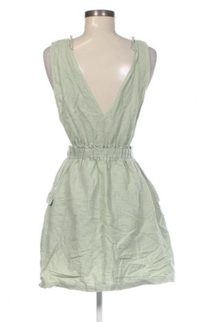 Latzkleid Zara, Größe M, Farbe Grün, Preis 12,99 €