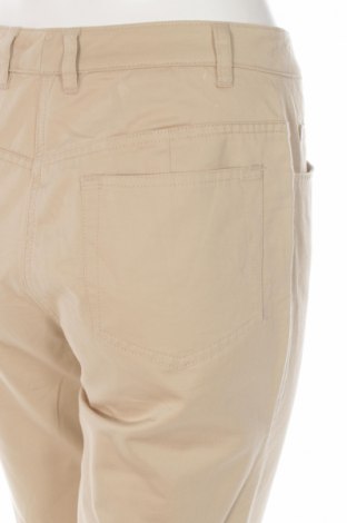 Дамски панталон Aquascutum, Размер M, Цвят Бежов, Цена 66,00 лв.