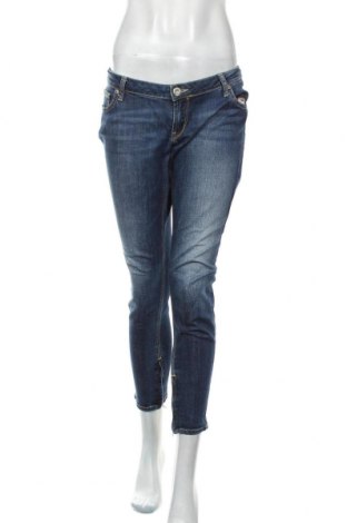 Damen Jeans Guess, Größe XL, Farbe Blau, 98% Baumwolle, 2% Elastan, Preis 26,44 €