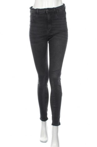Damskie jeansy Perfect Jeans By Gina Tricot, Rozmiar M, Kolor Szary, 98% bawełna, 2% elastyna, Cena 100,76 zł