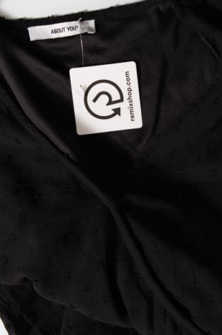Γυναικεία μπλούζα About You, Μέγεθος L, Χρώμα Μαύρο, Τιμή 4,74 €