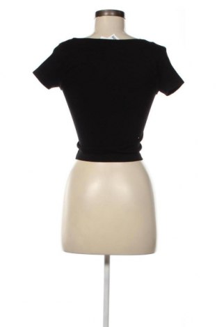 Дамска блуза BDG, Размер S, Цвят Черен, Цена 77,00 лв.