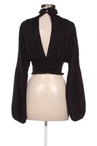 Дамска блуза Bershka, Размер M, Цвят Черен, Цена 23,60 лв.