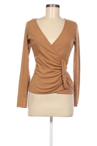 Дамска блуза Chiara Forthi, Размер M, Цвят Бежов, Цена 28,80 лв.