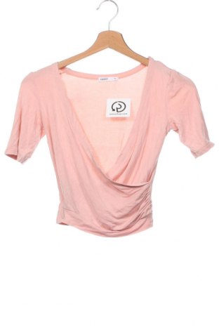 Дамска блуза Cropp, Размер XS, Цвят Розов, Цена 18,36 лв.