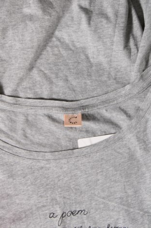 Γυναικεία μπλούζα Custommade, Μέγεθος XL, Χρώμα Γκρί, Τιμή 22,49 €