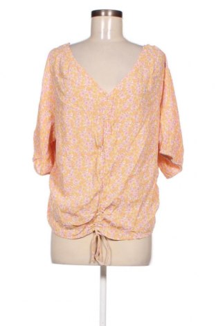 Дамска блуза H&M, Размер 3XL, Цвят Многоцветен, Цена 10,26 лв.